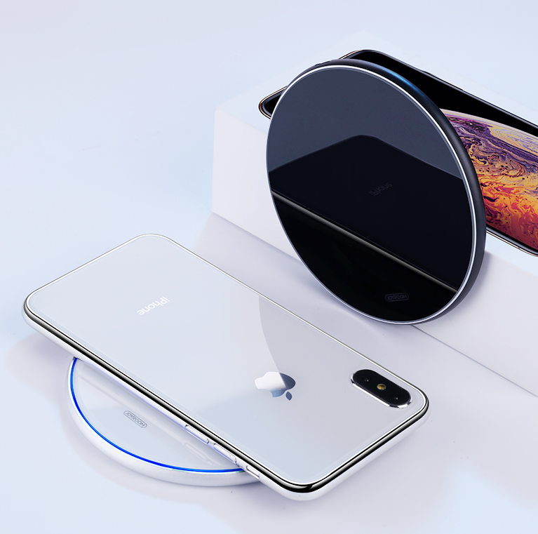 Wireless Charger Mobile Phone Fast Charge Charger - Premium Phones & Accessories from Eretailer365.com - Just $41.20! Shop now at Eretailer365.com